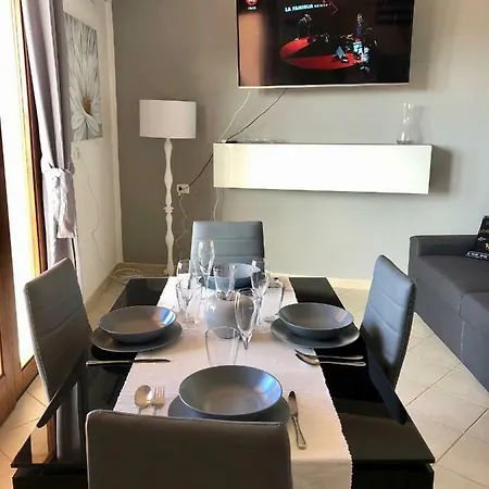 Calypso Sea View Apartment *